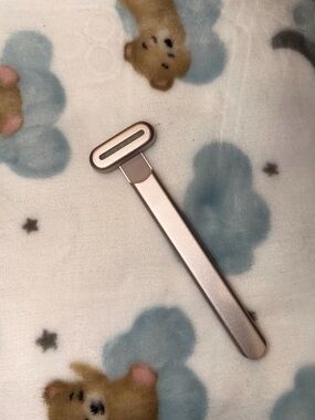 Rose Gold Solawave 4 in 1 skincare wand